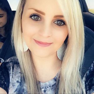 Meet your Posher, Nicole